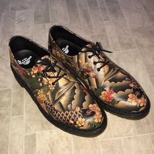 UNIQUE printed Dr. Martens